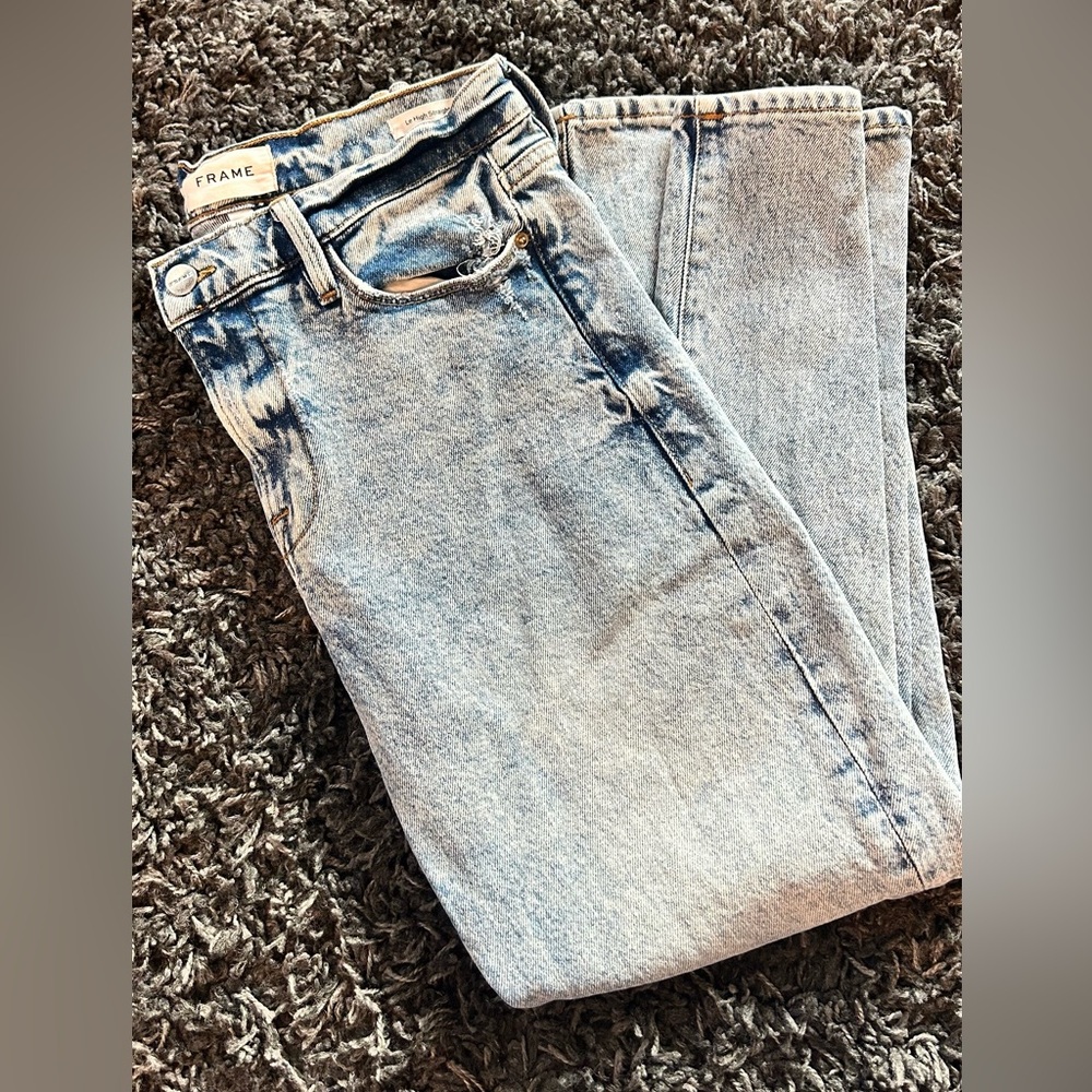 FRAME Denim Le High Straight Bleach Wash Jeans